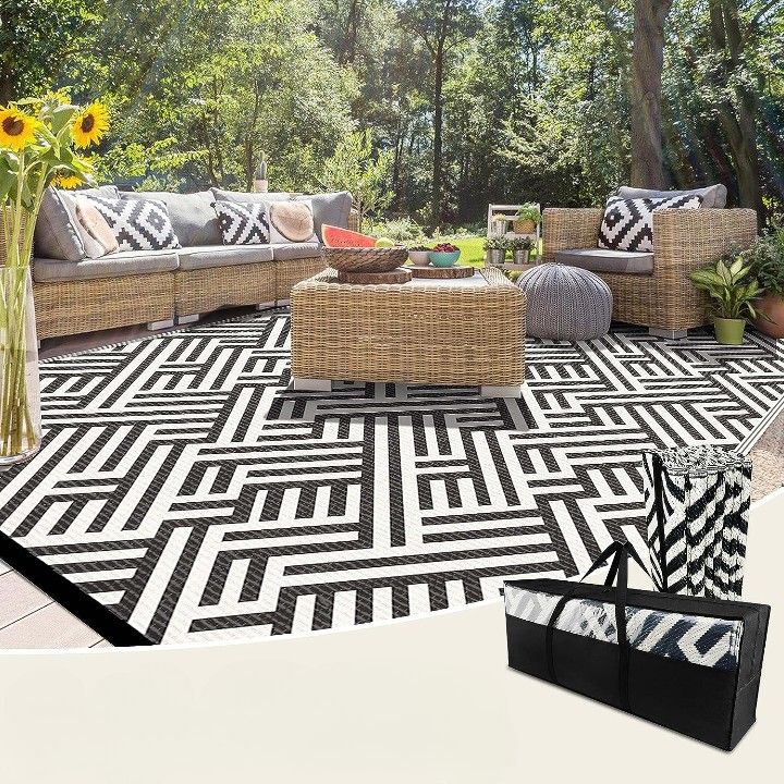 Best Material for Your RV Outdoor Rug